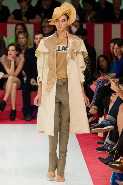 Look 23